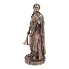 Brązowa statua przedstawia Kaliope, muzę historii, z lirą w dłoni i trąbką, gotową opowiedzieć o minionych wydarzeniach.