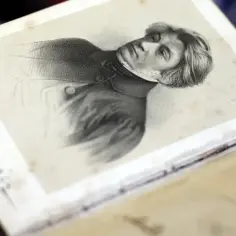 Portret Adama Mickiewicza, autora epopei narodowej. Widoczne cechy eposu w jego dziełach.