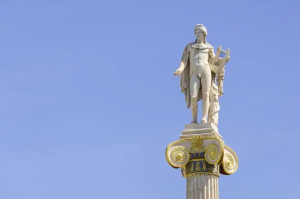 Helios czy Apollo? Prawdziwy bóg słońca w mitologii greckiej